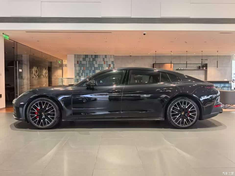 Porsche Panamera, 2025 11