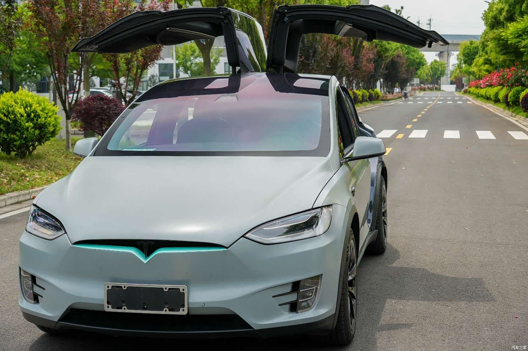 Tesla Model X, 2017 14