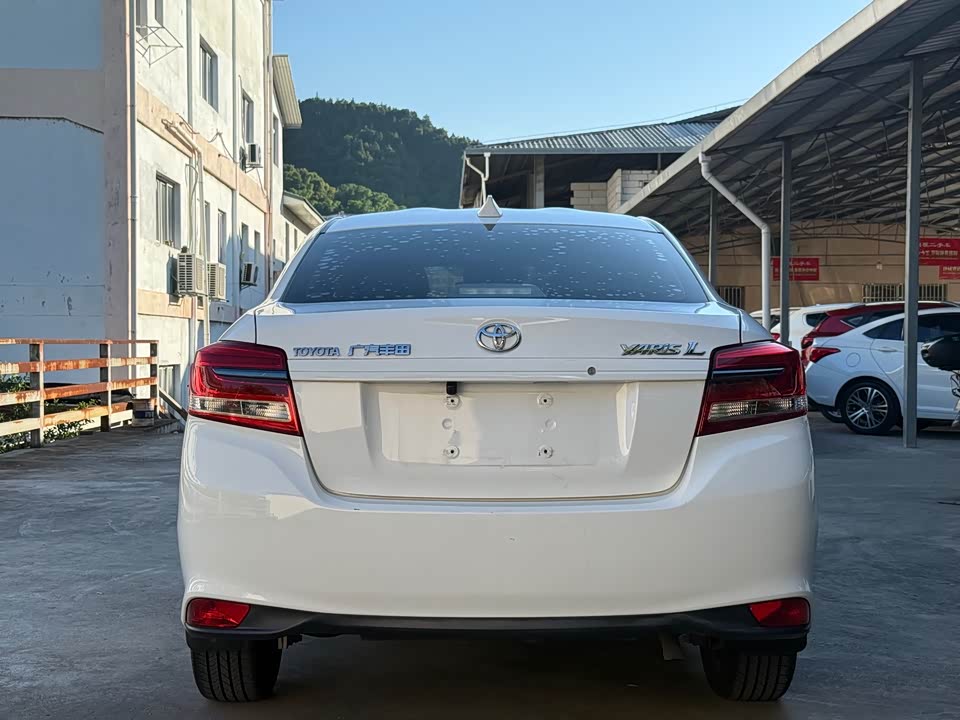 Toyota YARiS L to enjoy Toyota YARiS L to enjoy