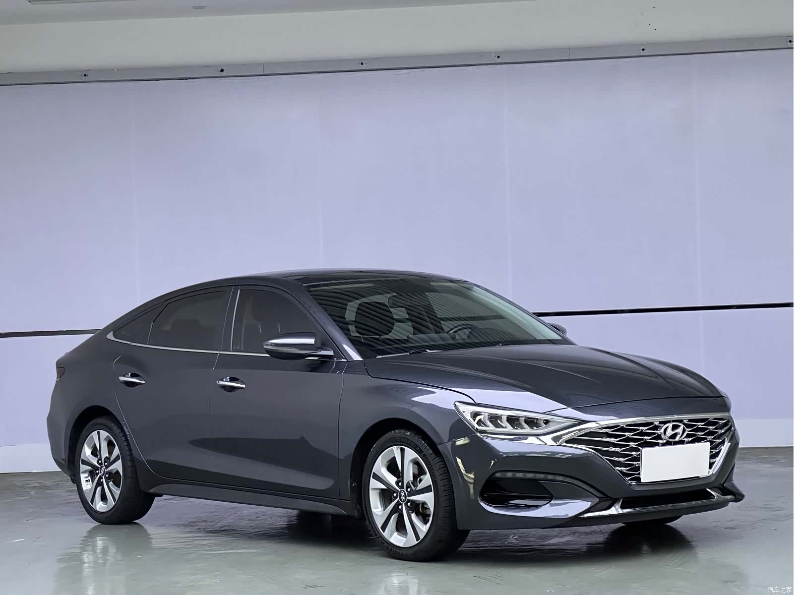 Hyundai Lafesta, 2019 3