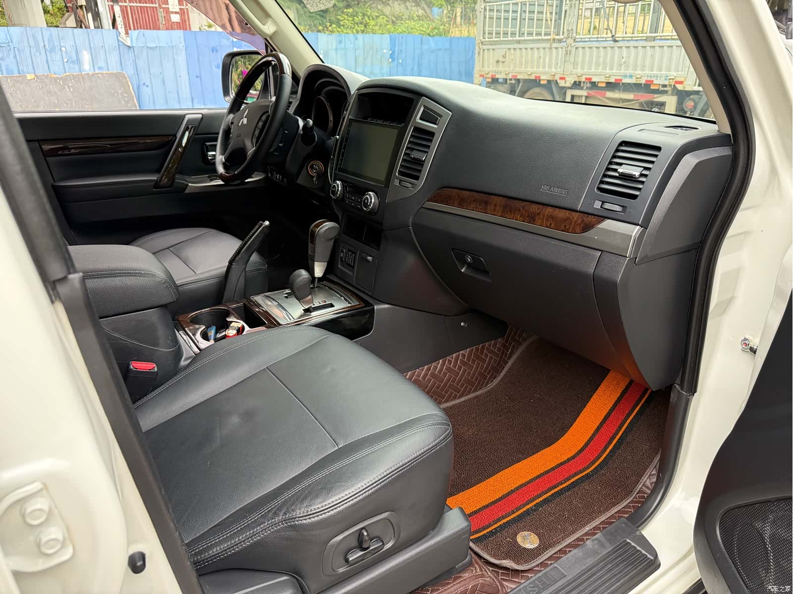 Mitsubishi Pajero, 2019 18