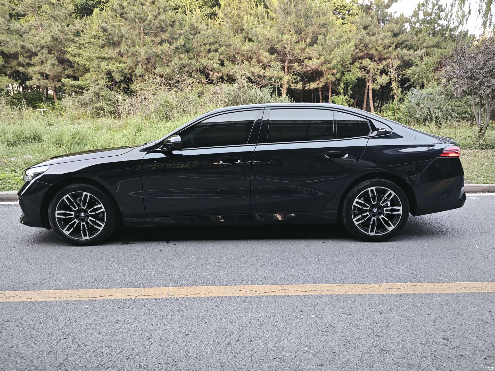 BMW 5 Series, 2025 4