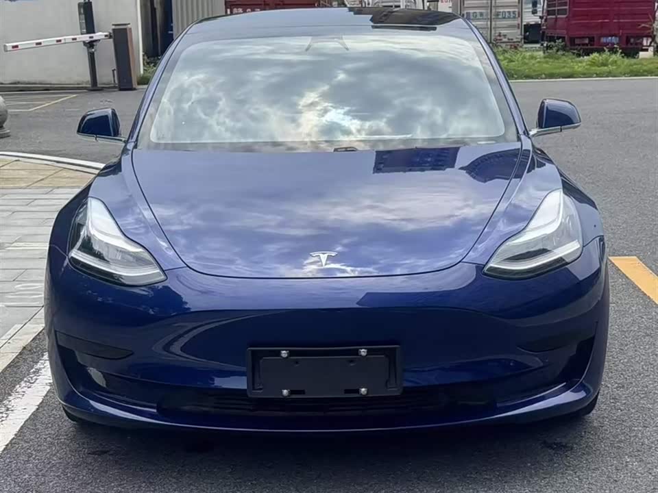 Tesla Model 3 Tesla Model 3