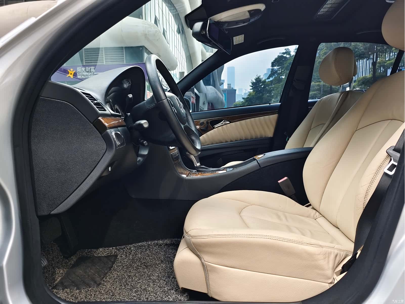Mercedes-Benz E-Class, 2009 19