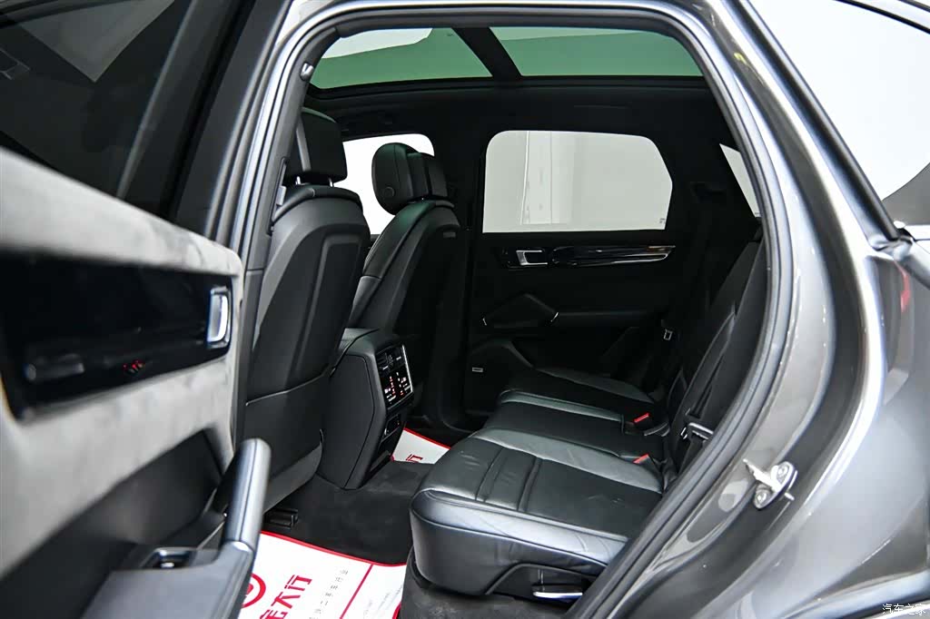Porsche Cayenne, 2020 11