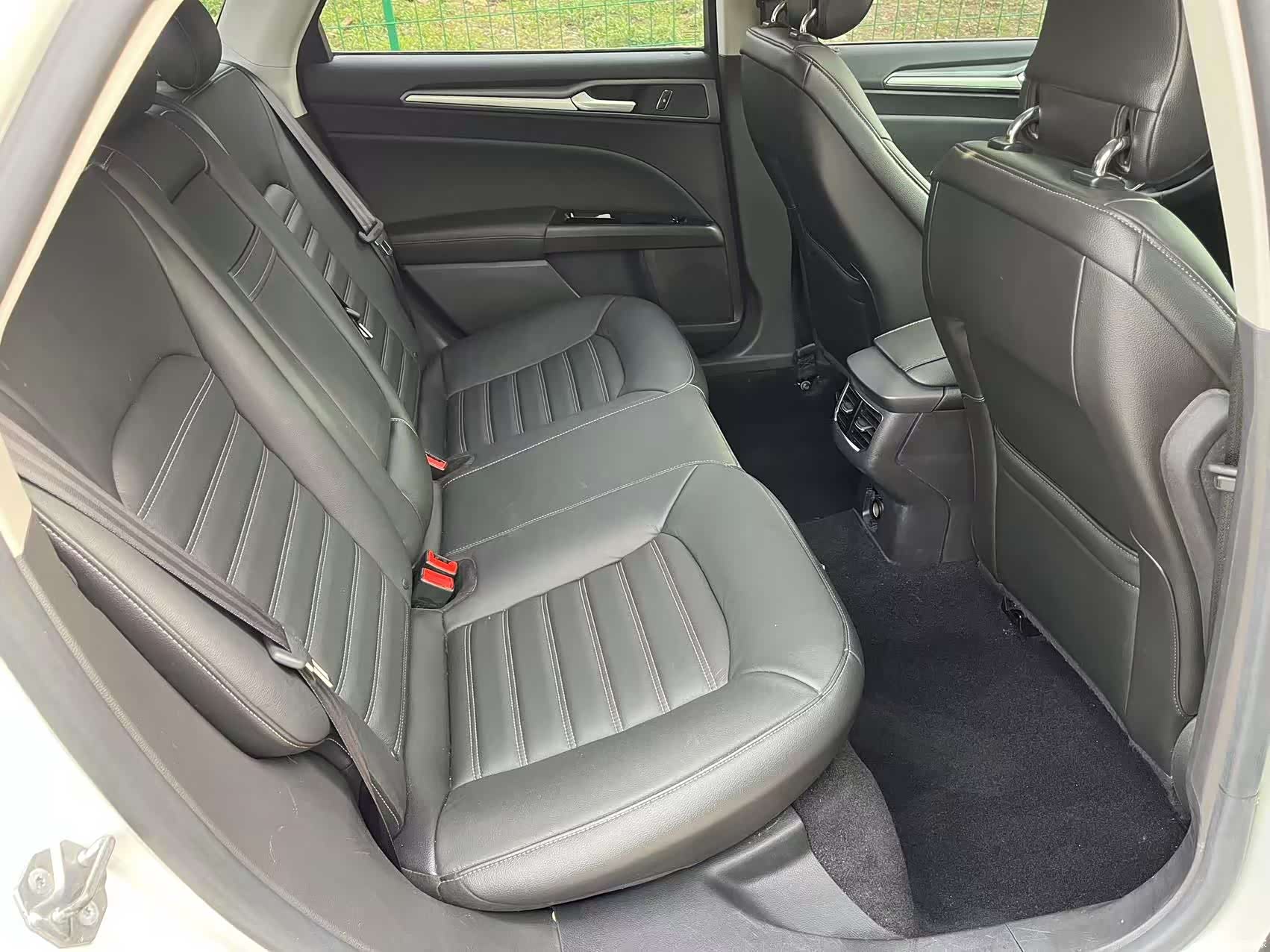 Ford Mondeo, 2015 15