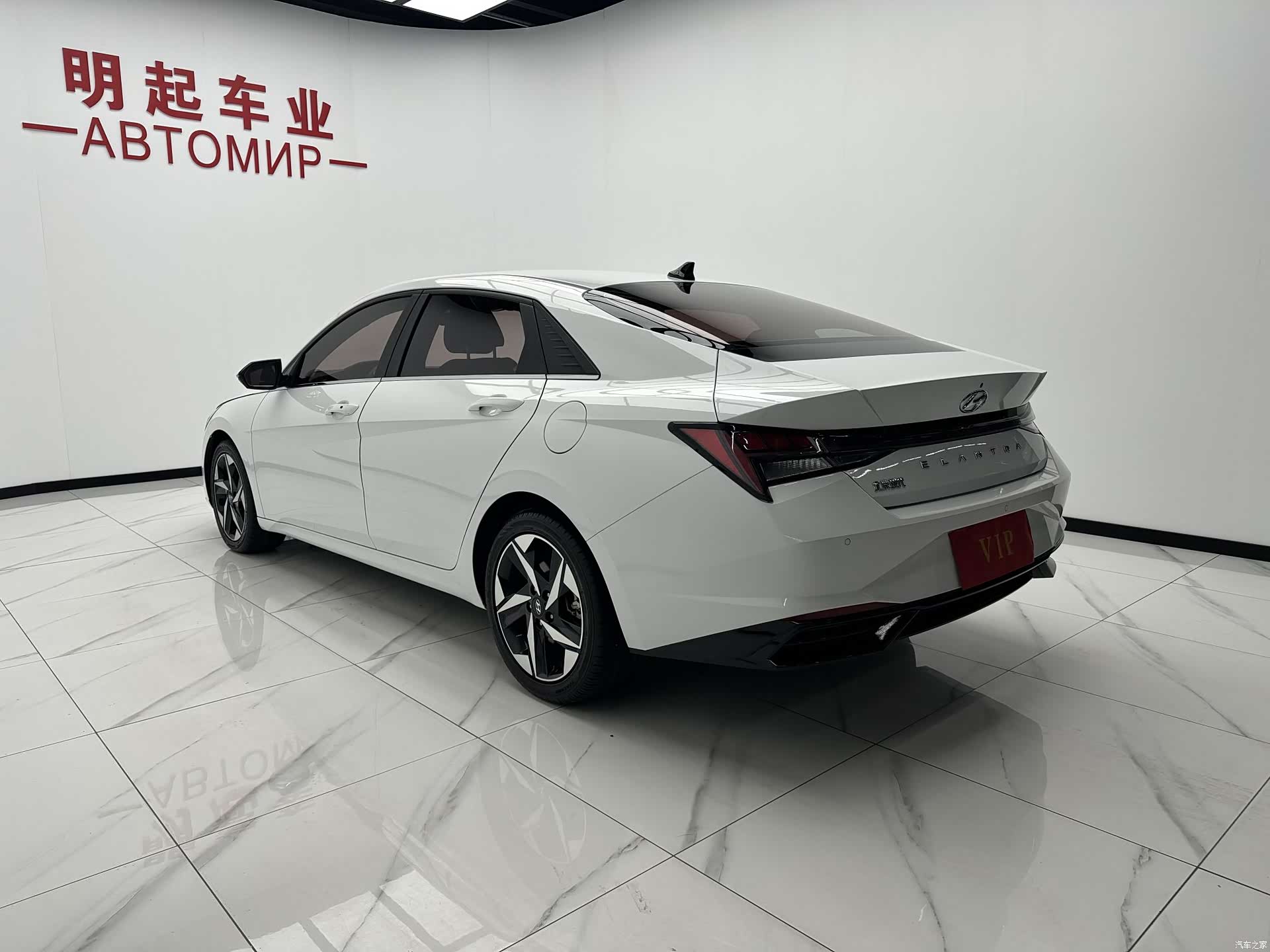 Hyundai Elantra, 2023 8