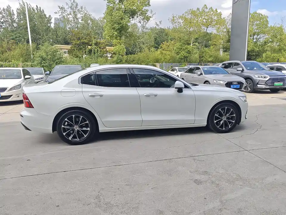 Volvo S60
