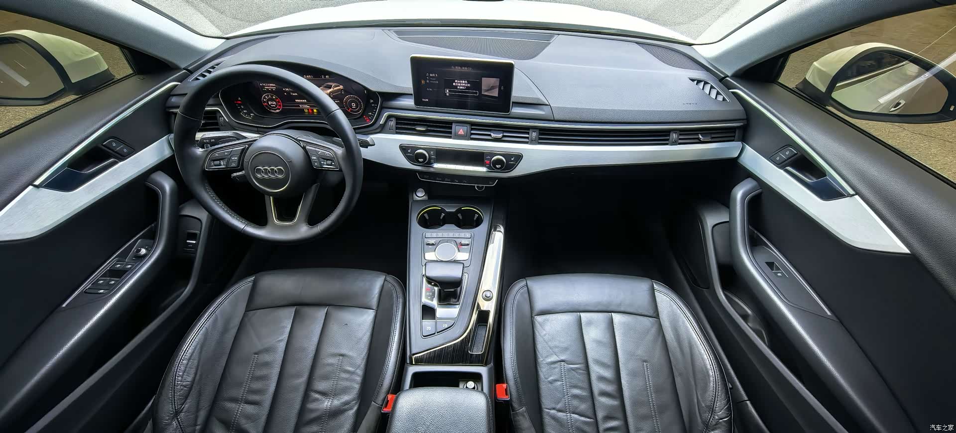 Audi A4L, 2020 все фото