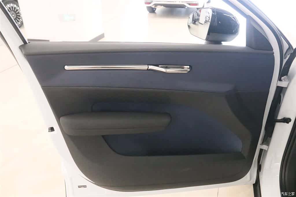 Volvo EX30, 2025 11