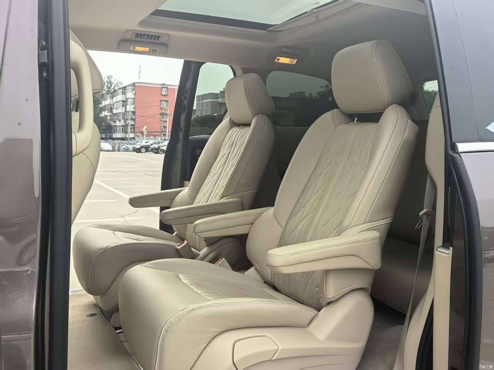 Buick GL8, 2023 11