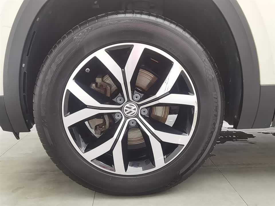 Volkswagen Tourang
