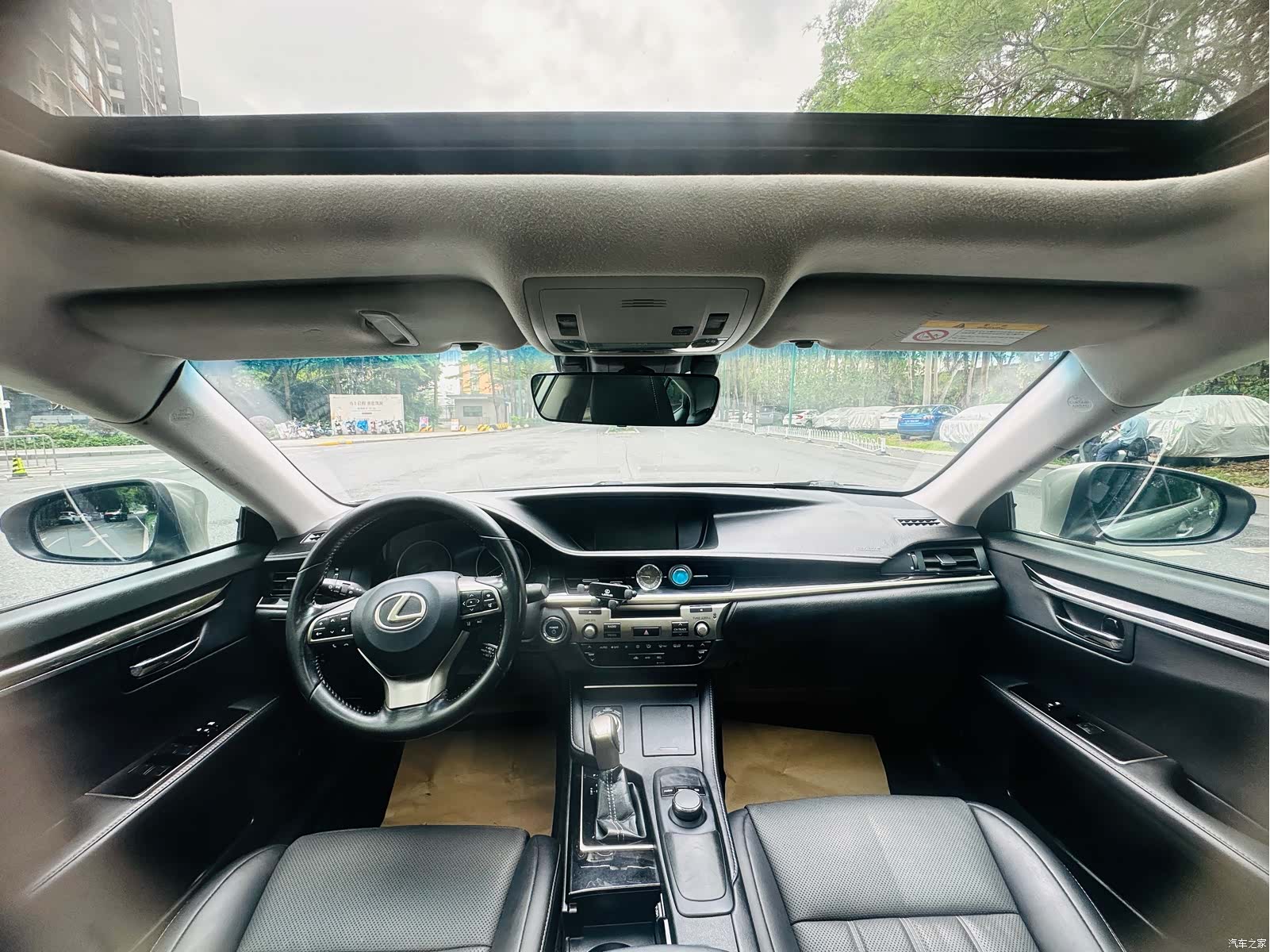 Lexus ES, 2018 27