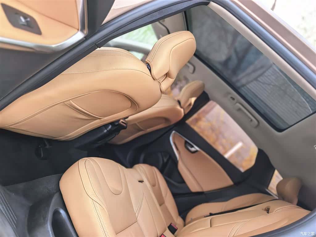 Volvo V40, 2017 13