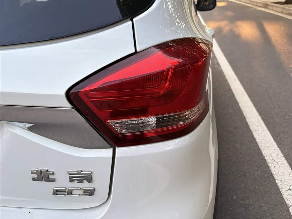 BAIC EC3