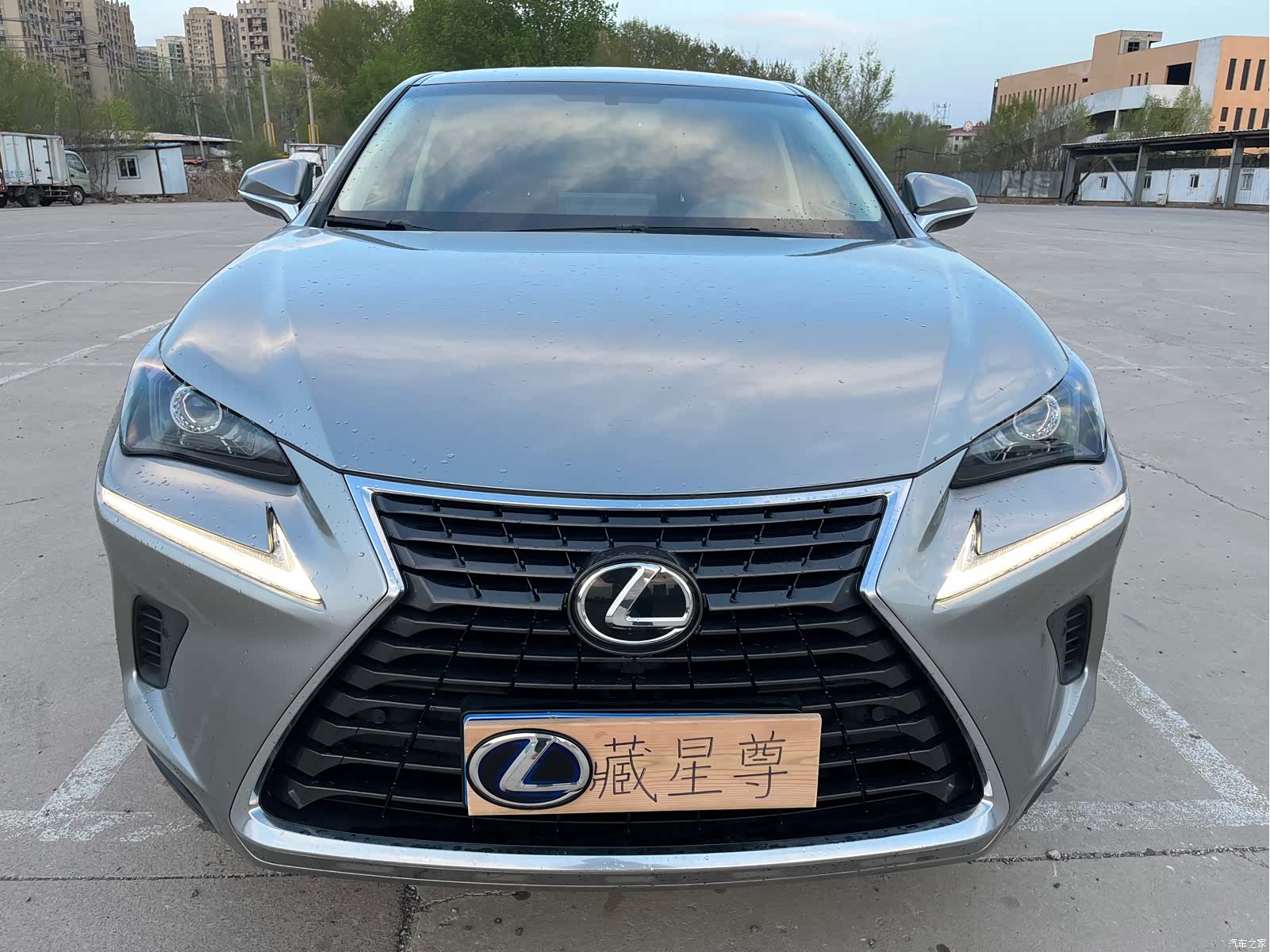 Lexus NX, 2018 2