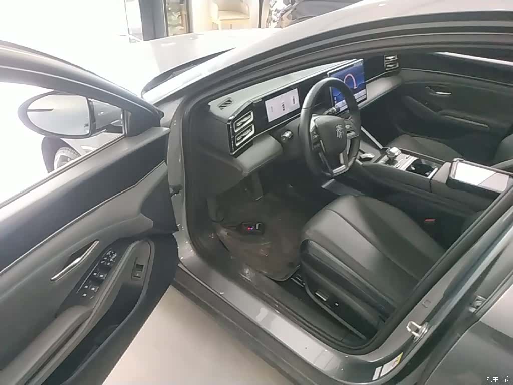 BYD Qin, 2025 16