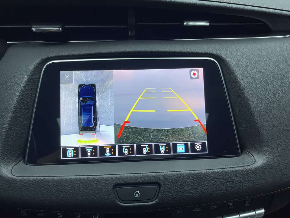 Cadillac XT4