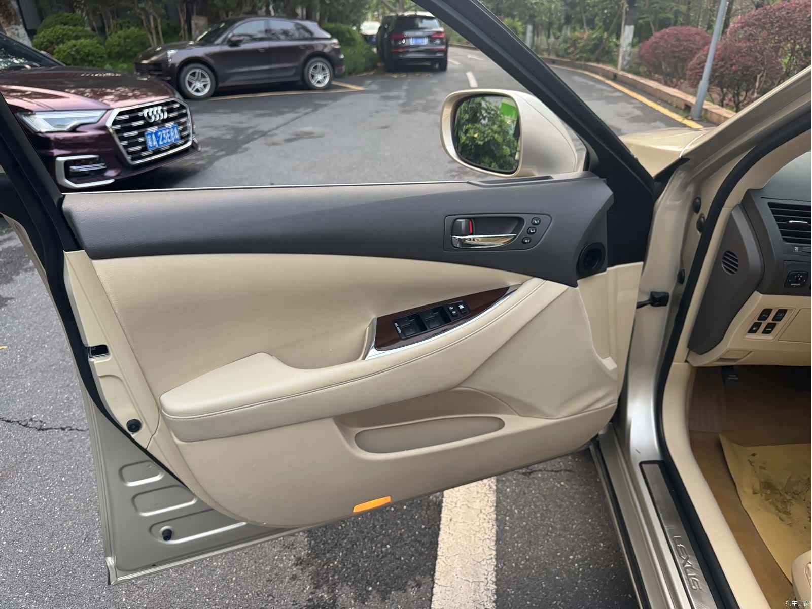 Lexus ES, 2011 8