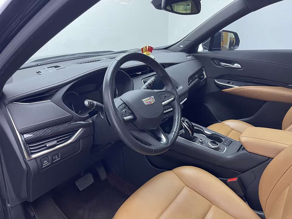 Cadillac XT4