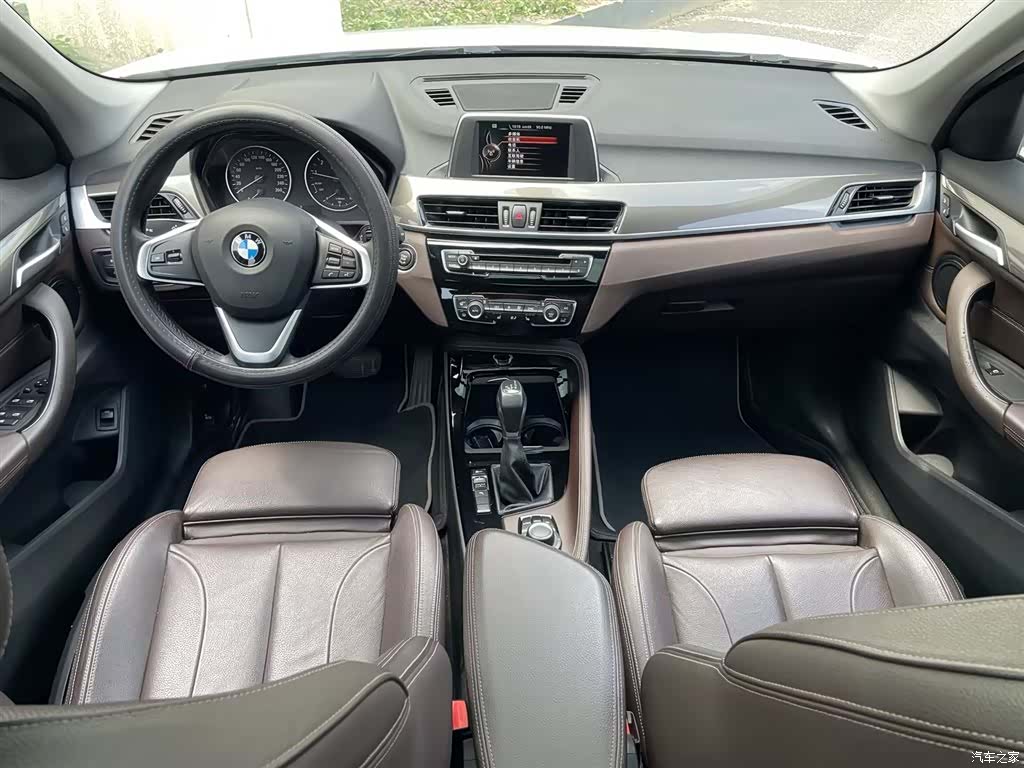 BMW X1, 2017 все фото