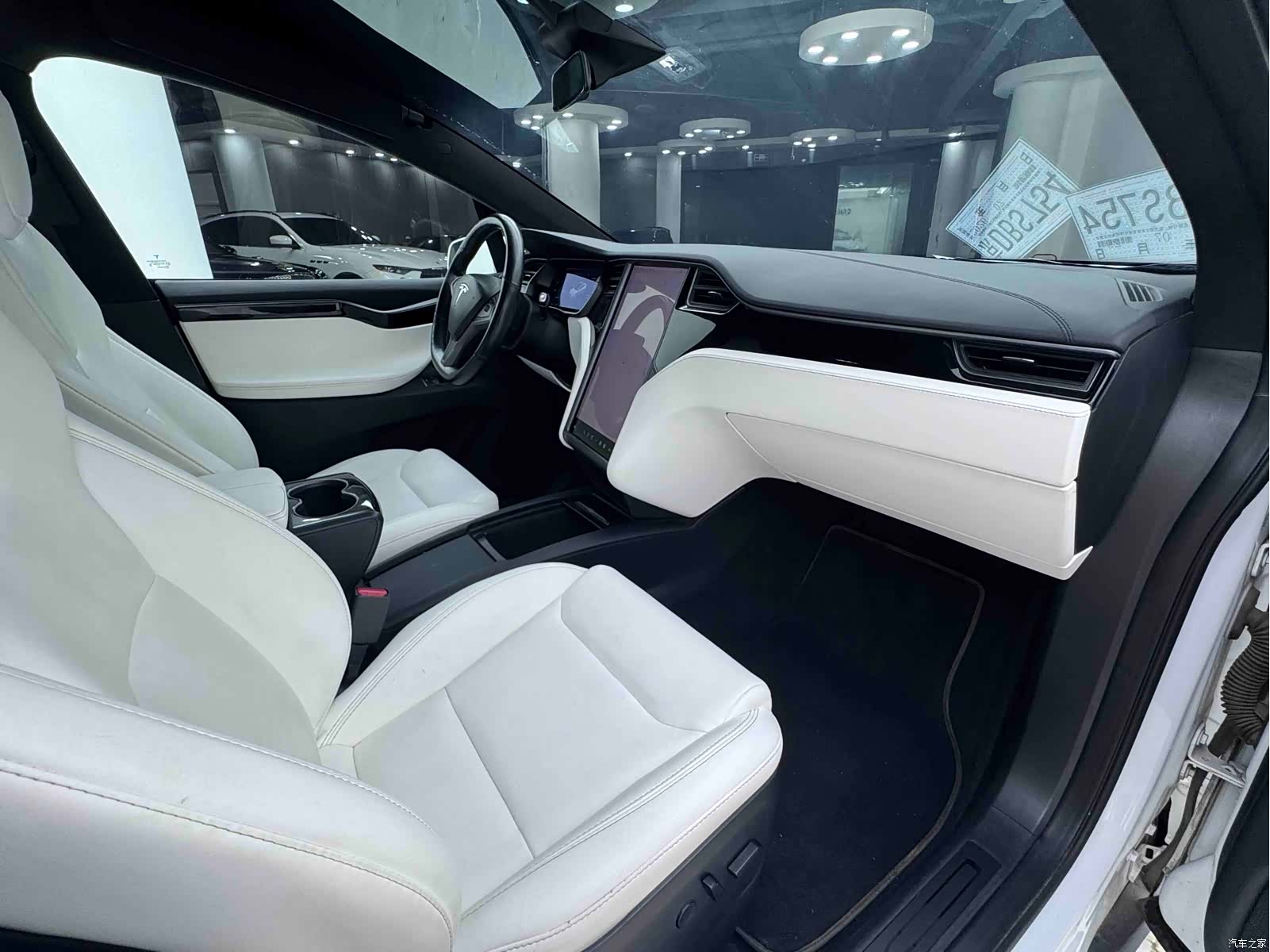 Tesla Model X, 2021 31
