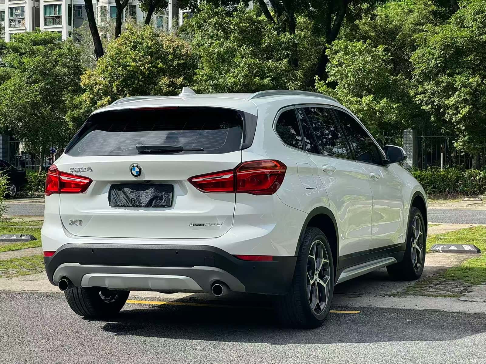 BMW X1, 2019 все фото