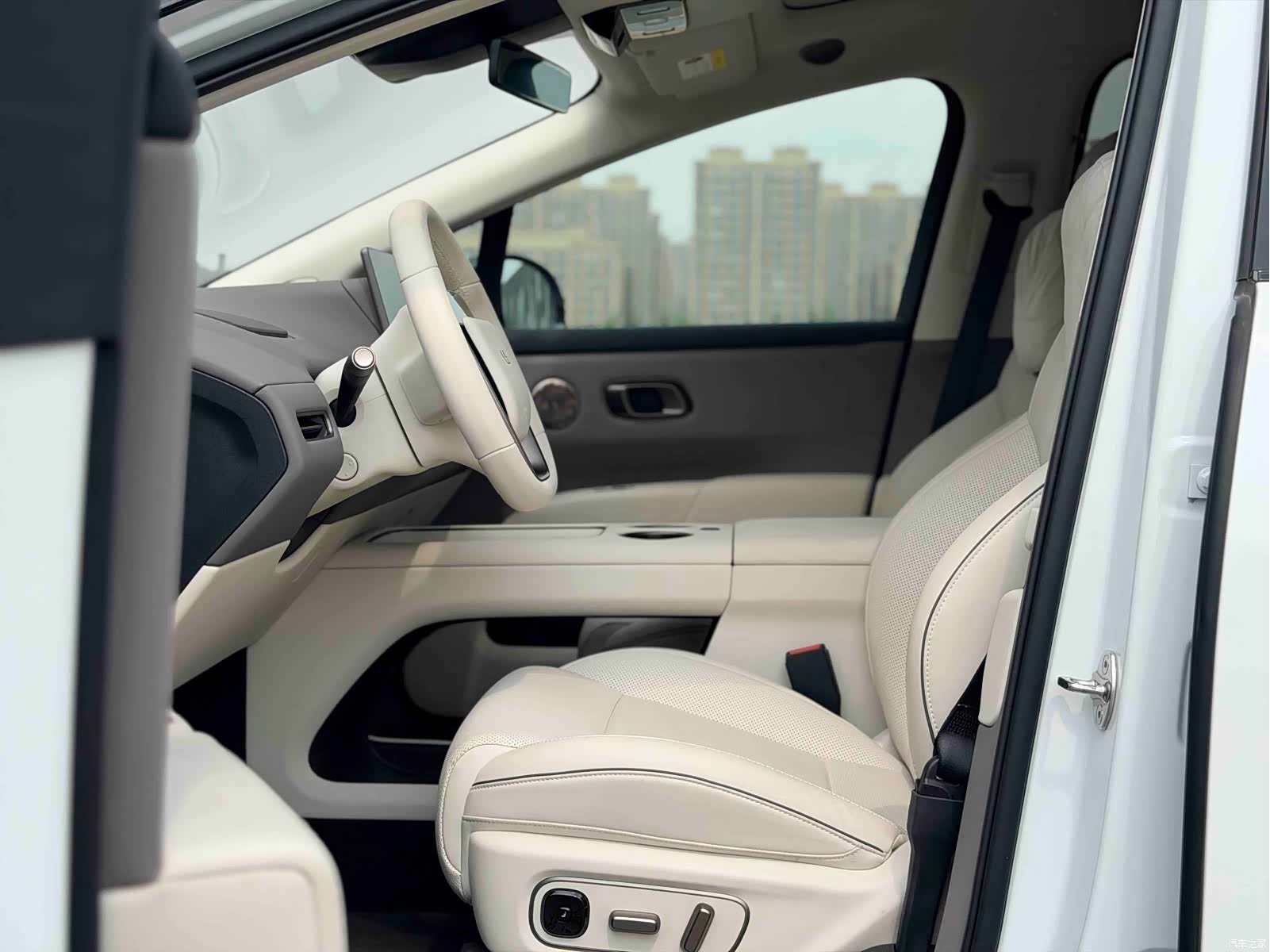 Li Auto i8, 2025 все фото