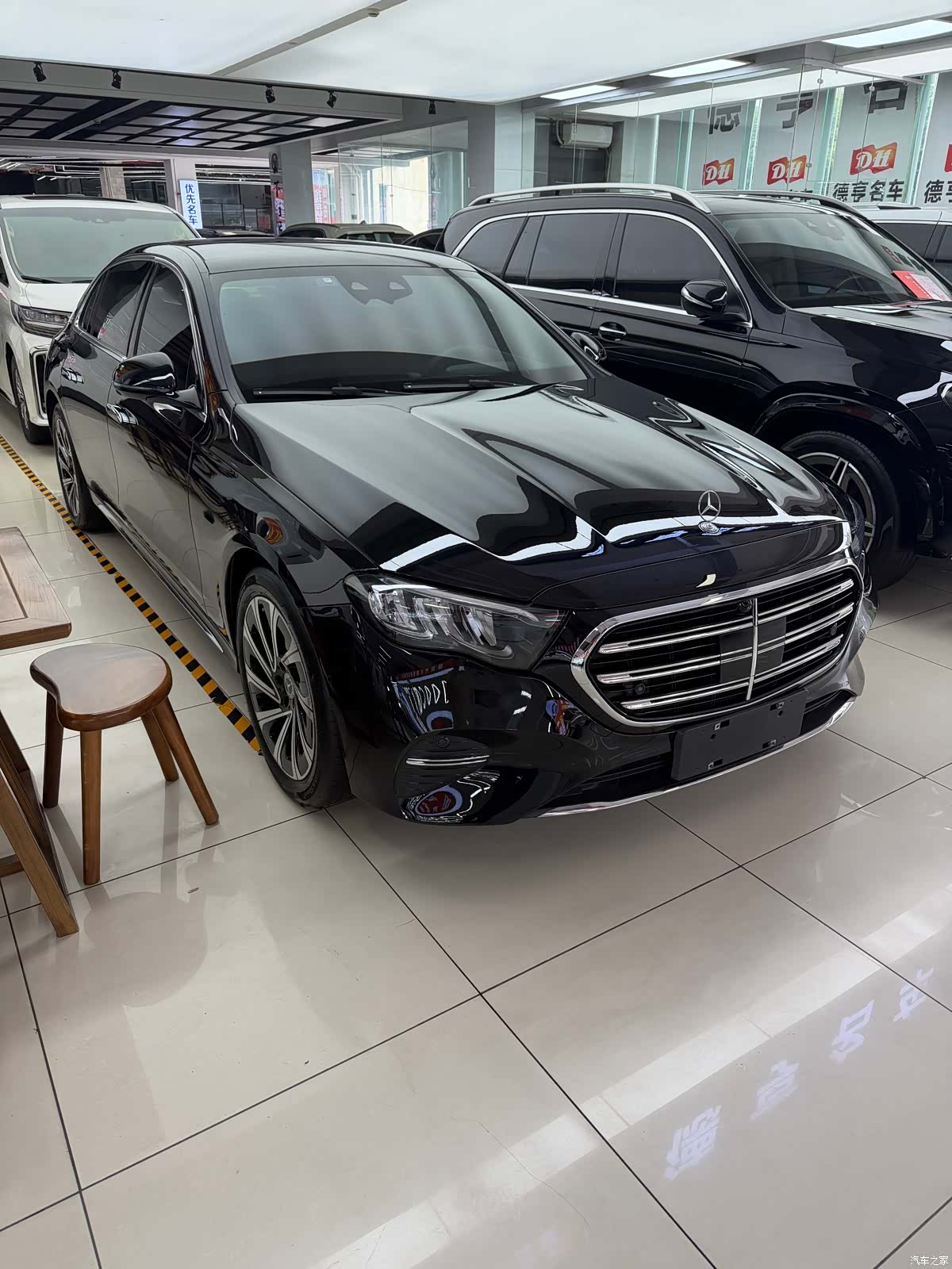 Mercedes-Benz E-Class, 2024 3