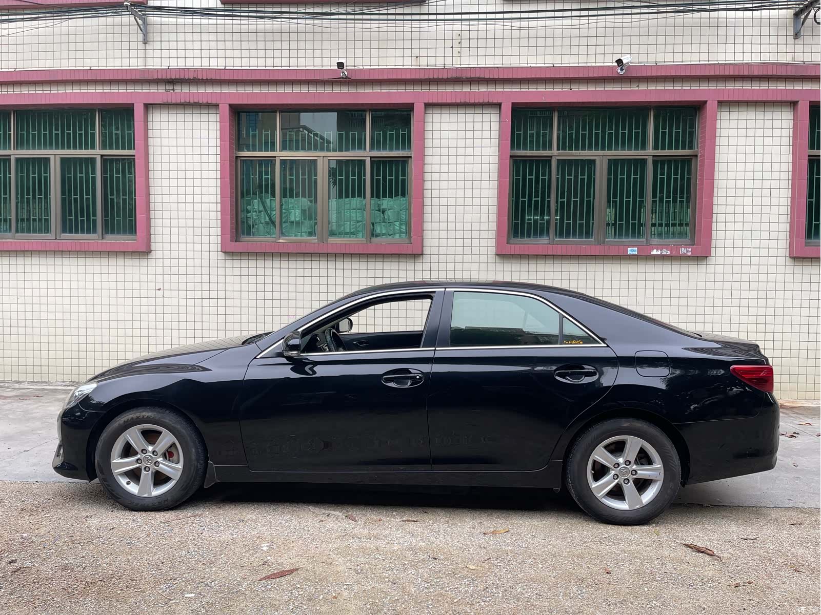 Toyota 2.5V, 2015 15