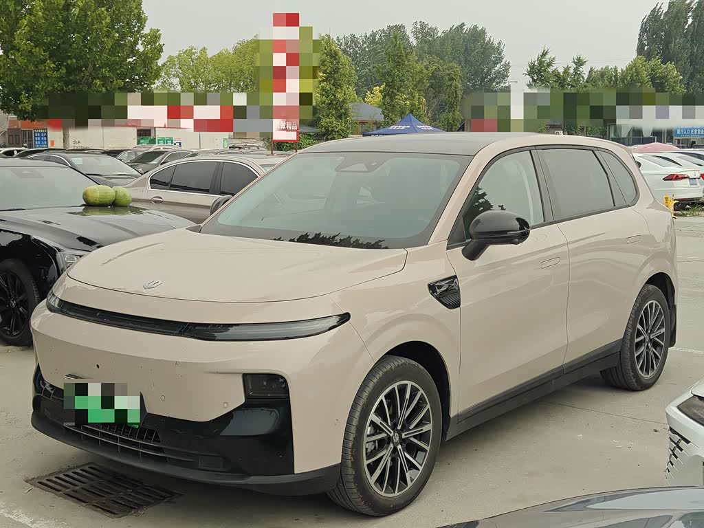 Leapmotor B10