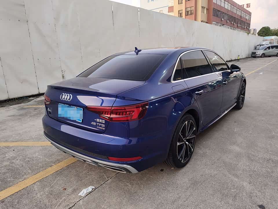 Audi A4L