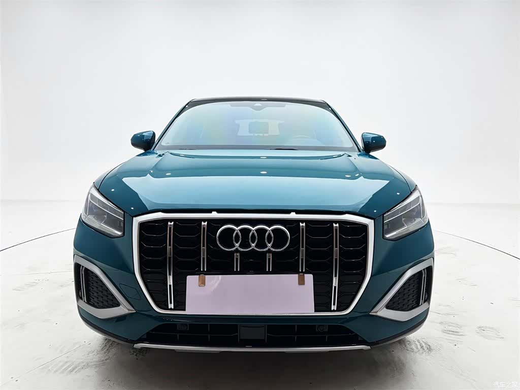 Audi Q2L, 2022 2