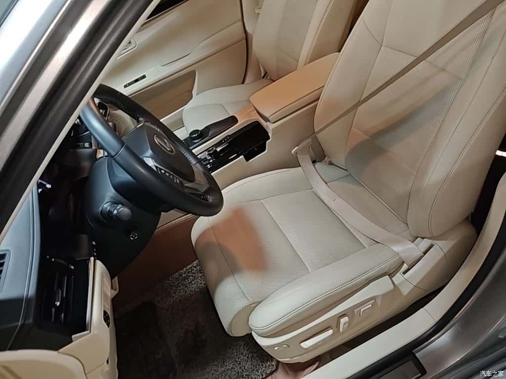 Lexus ES, 2015 15