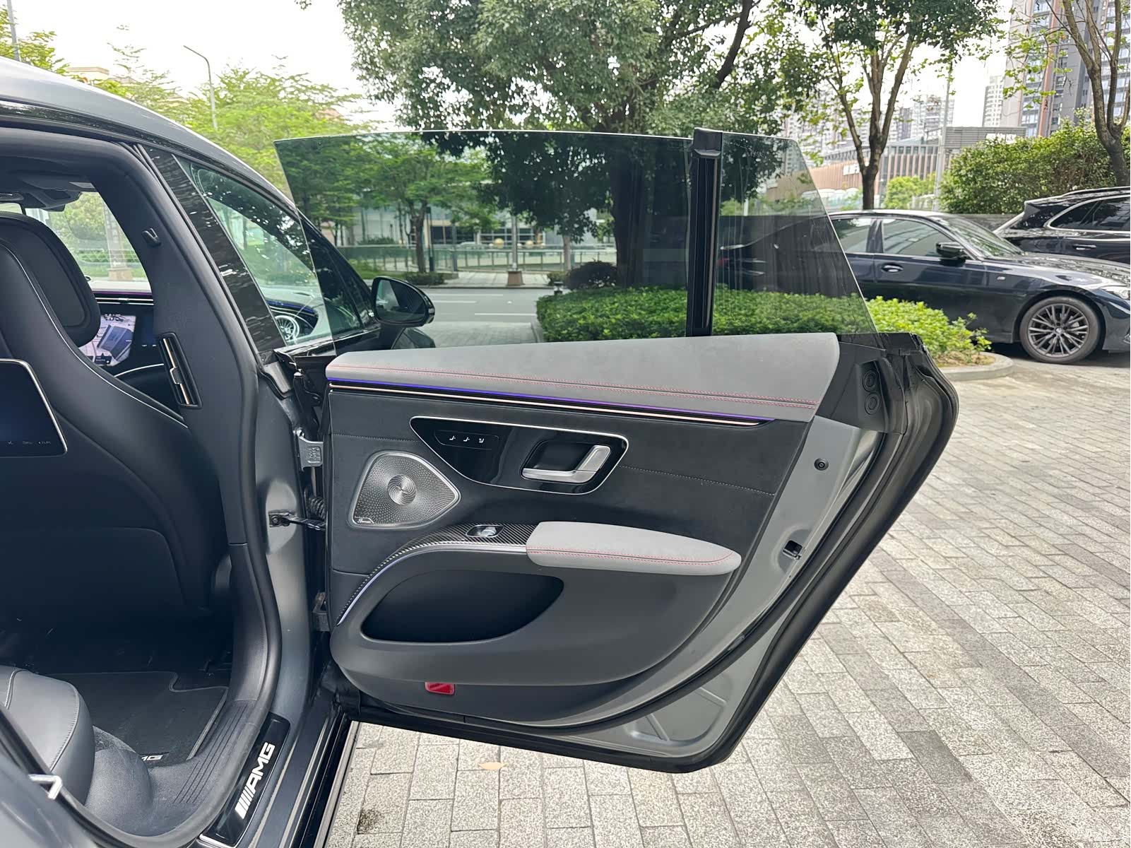 Mercedes-Benz EQS, 2025 12