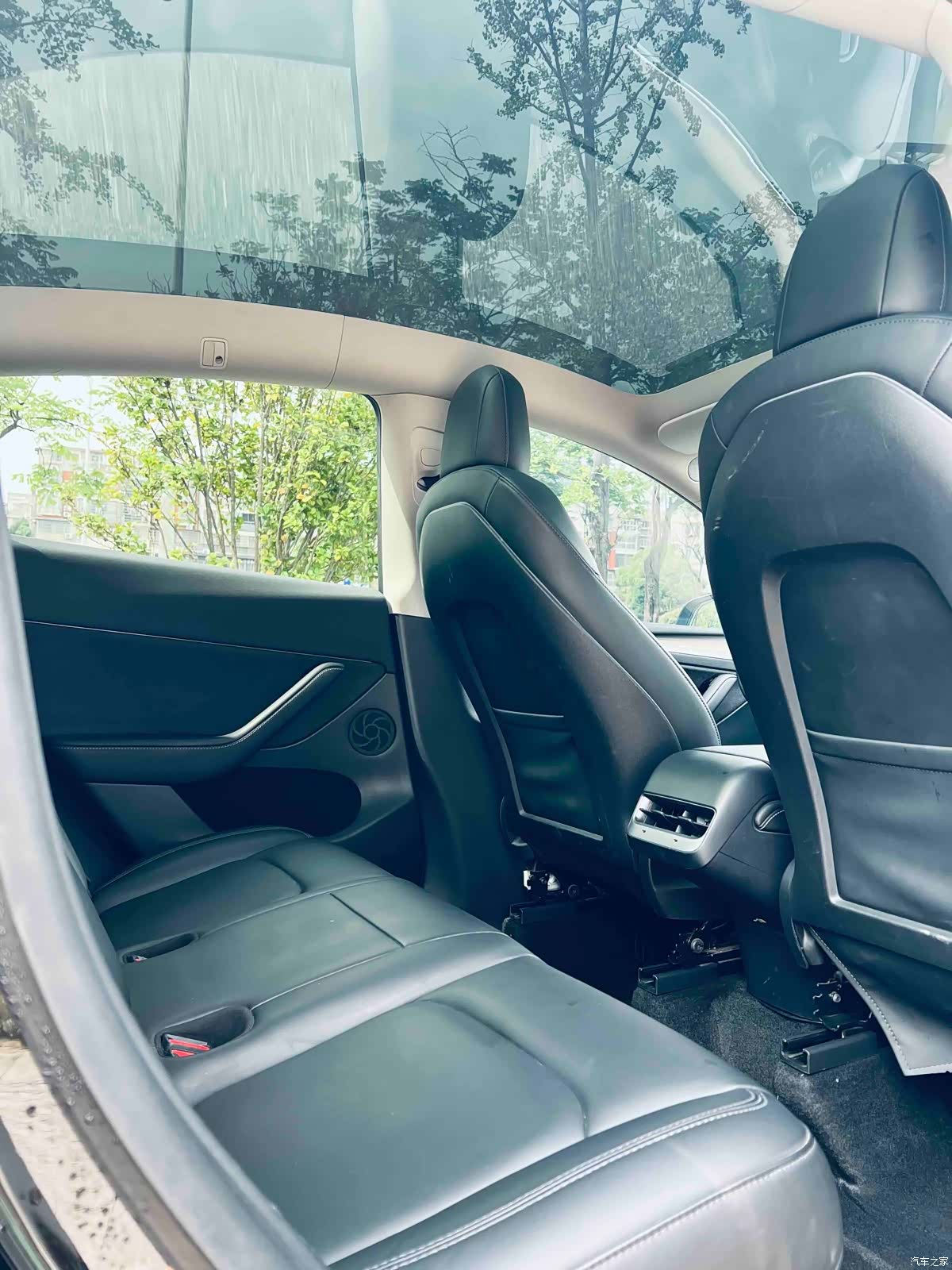Tesla Model Y, 2021 14