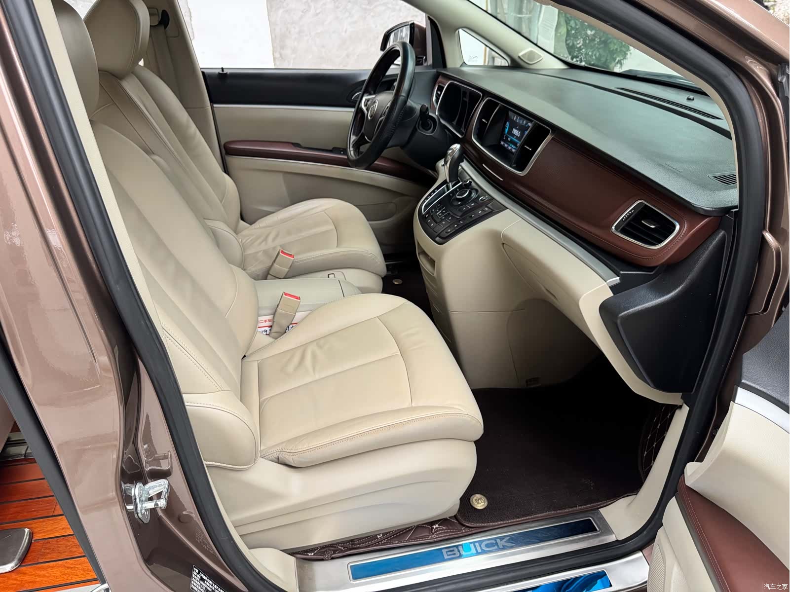 Buick GL8, 2019 11