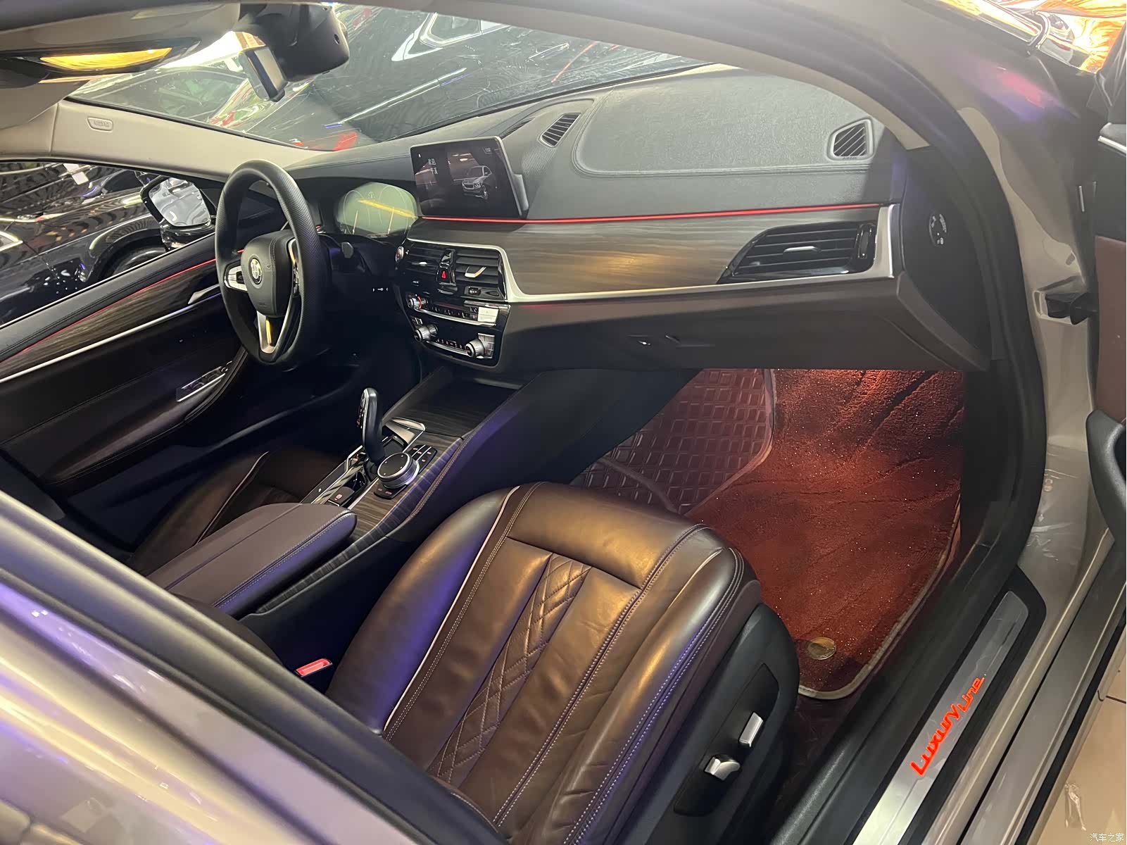 BMW 5 Series, 2019 все фото