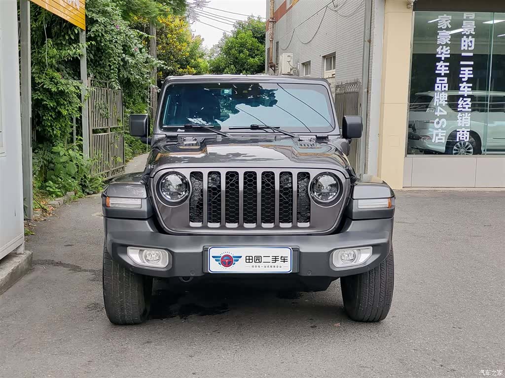 Jeep Wrangler, 2023 2