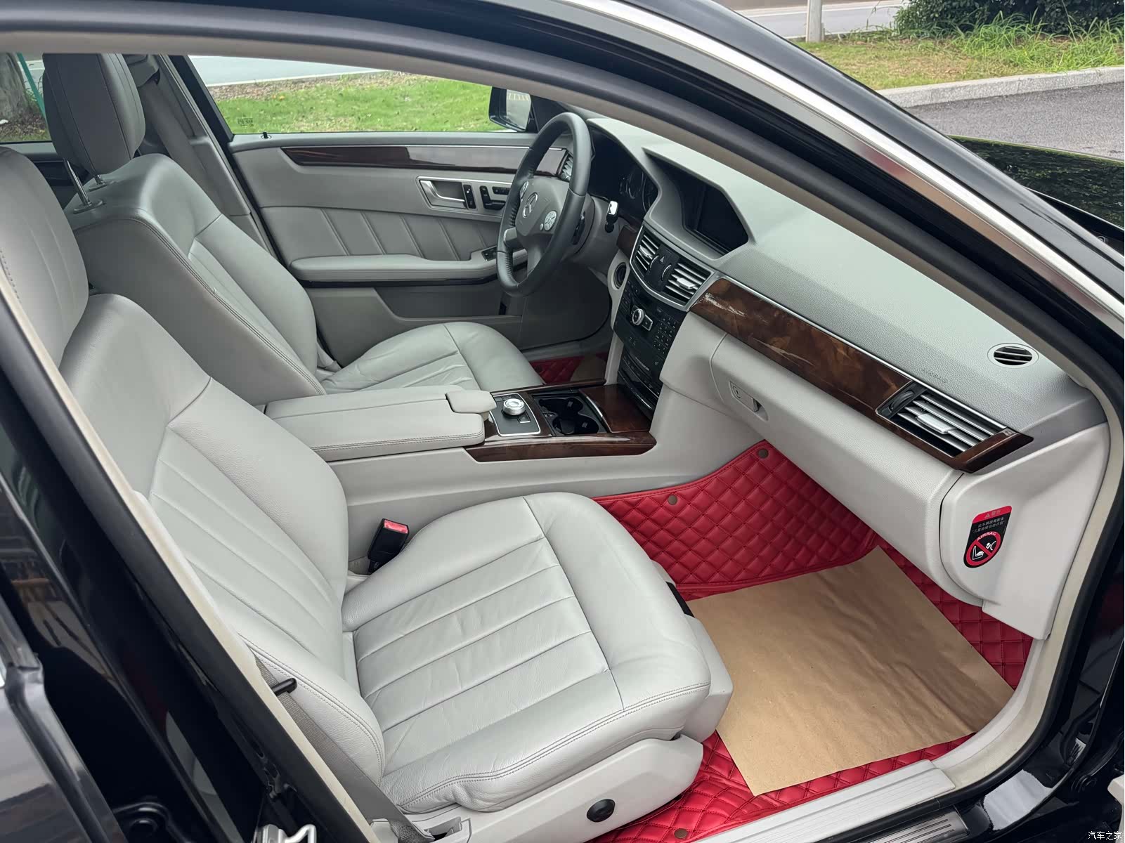Mercedes-Benz E-Class, 2012 11