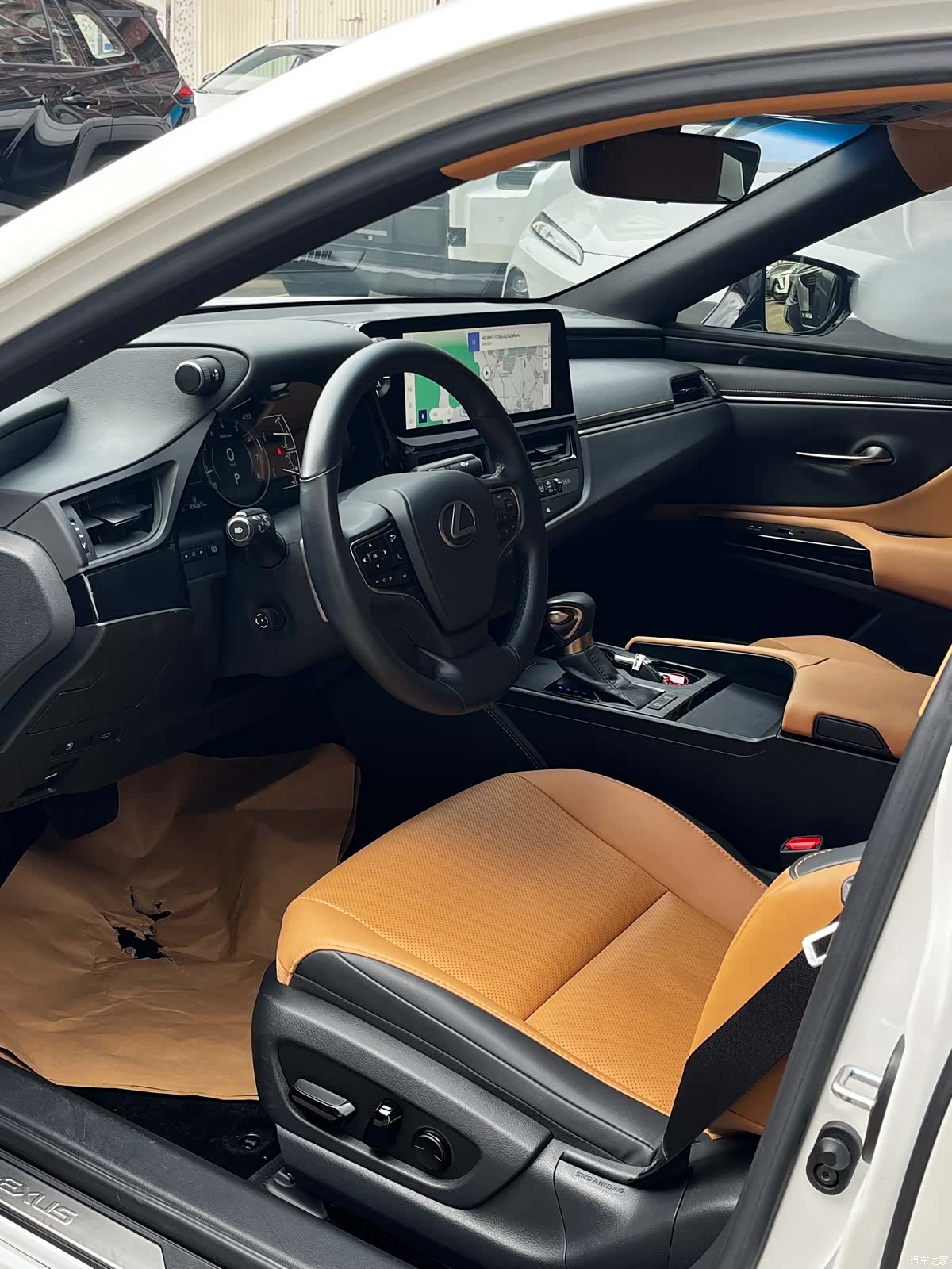 Lexus ES, 2023 15