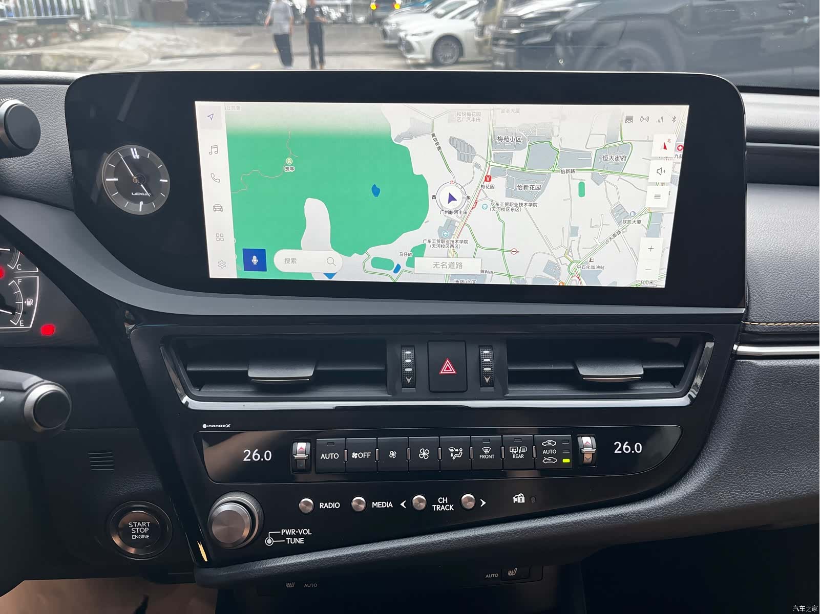 Lexus ES, 2023 23