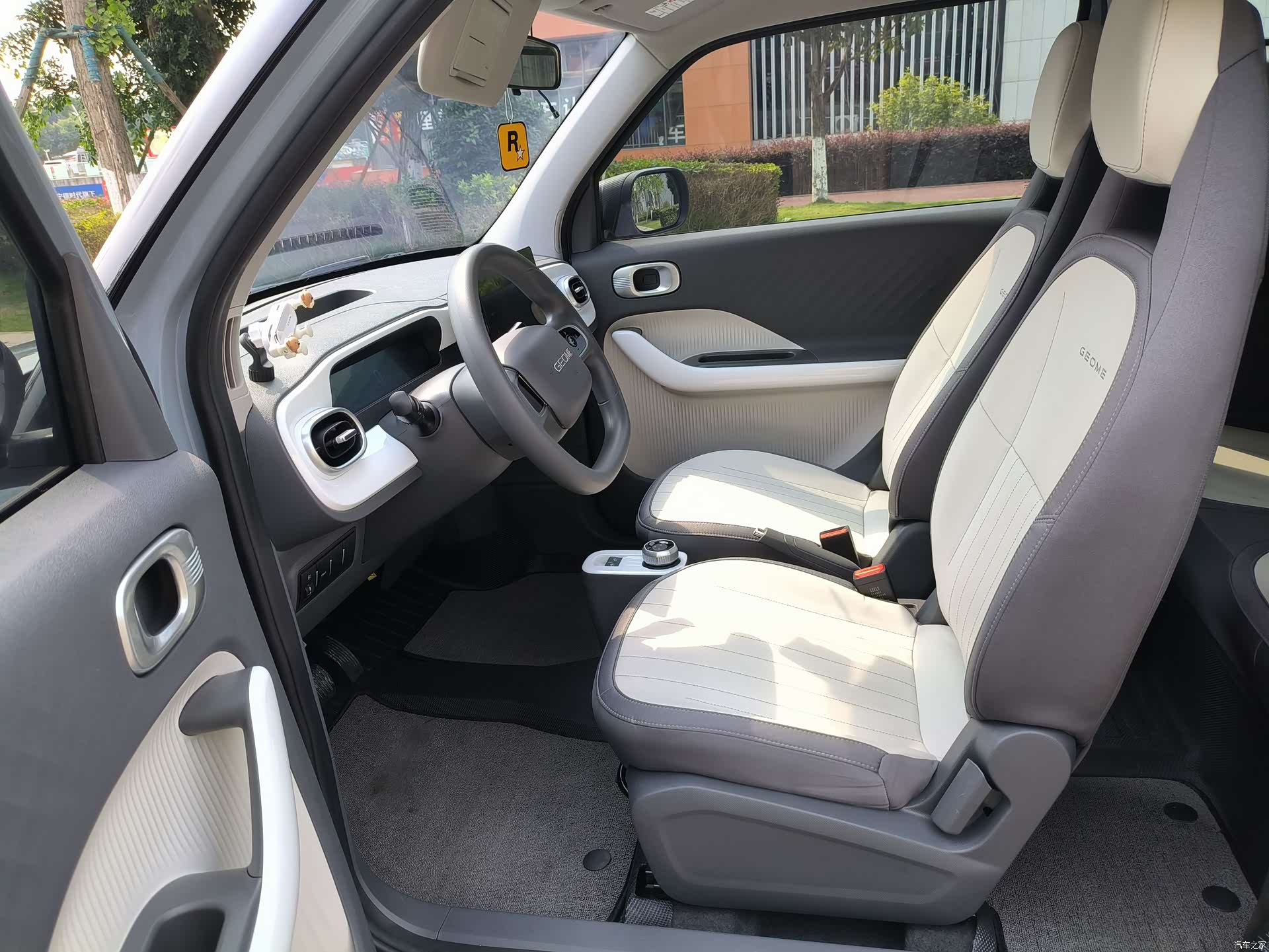 Geely Panda, 2025 11