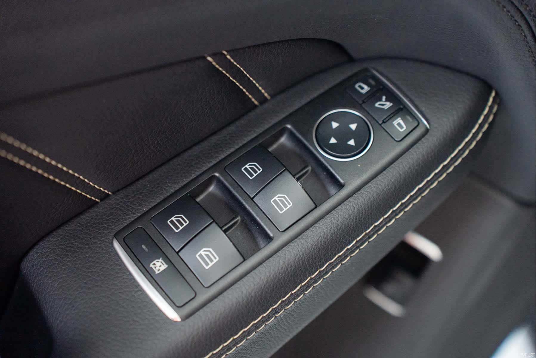 Mercedes-Benz GLE, 2019 24