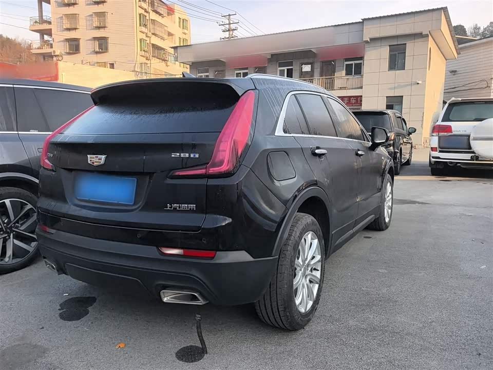 Cadillac XT4