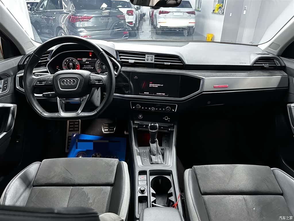 Audi Q3, 2023 11