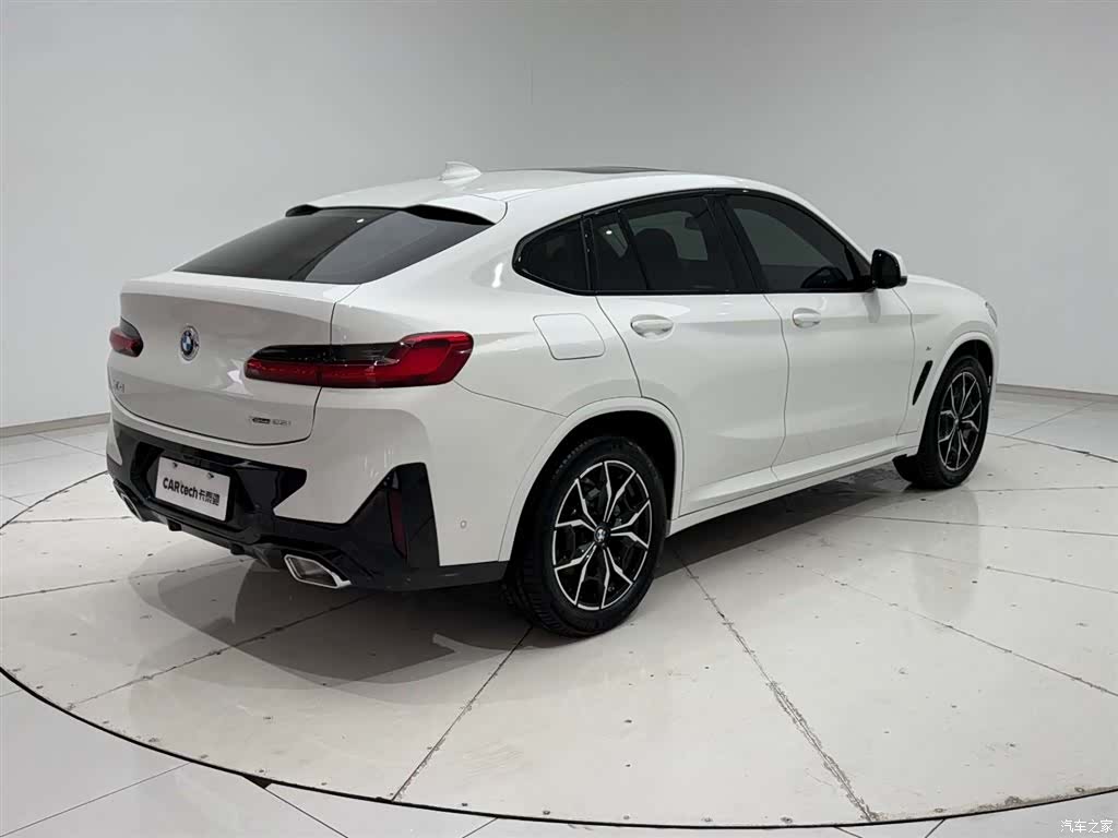 BMW X4, 2023 8