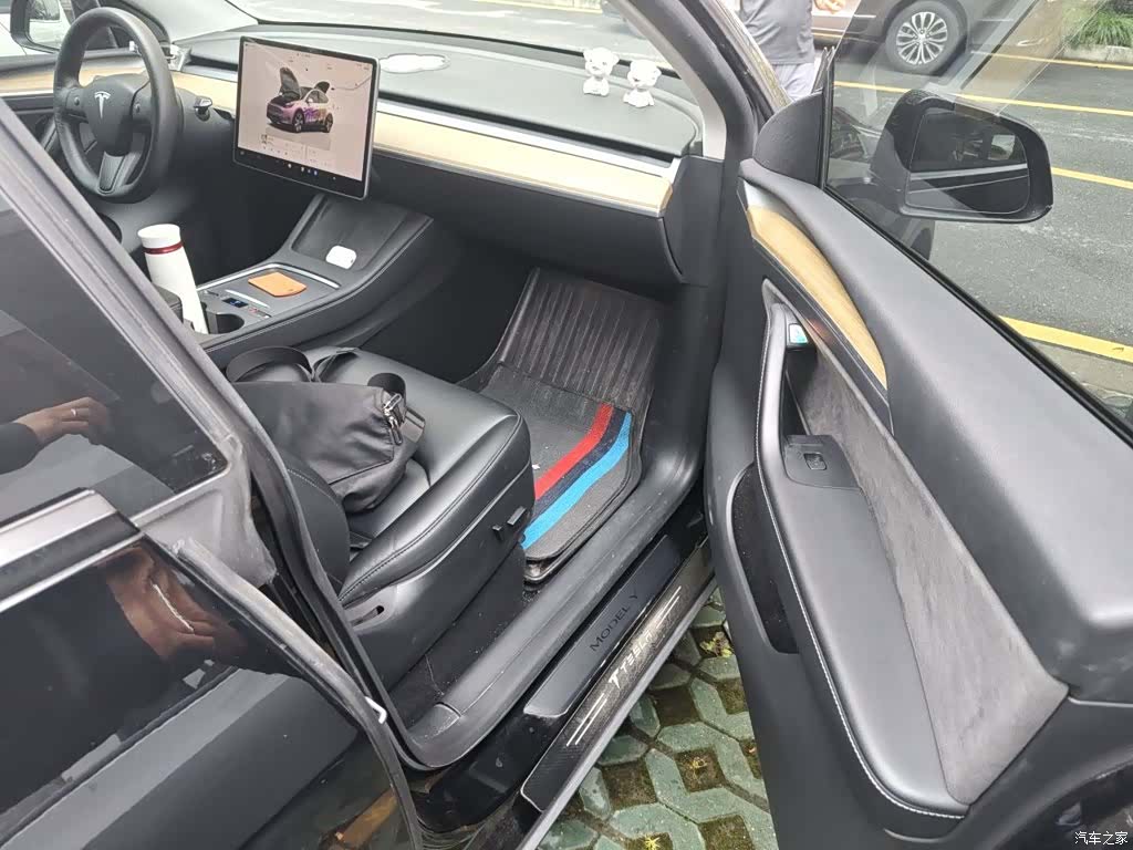 Tesla Model Y, 2022 20
