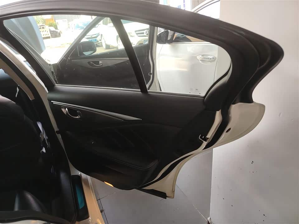 Infiniti Q50L Infiniti Q50L