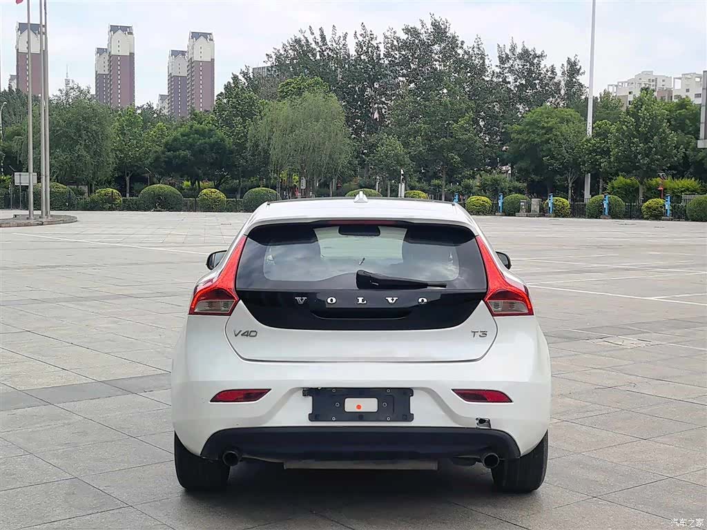 Volvo V40, 2016 все фото